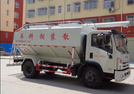 程力威牌CLW5120ZSL6散裝飼料運(yùn)輸車(chē)
