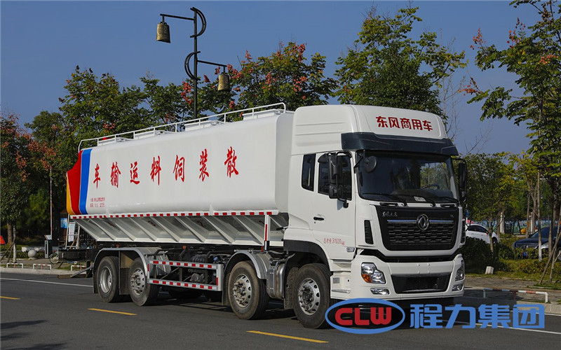 東風(fēng)天錦散裝飼料車(chē)經(jīng)濟(jì)便捷,安全保障,方便可靠,用途廣泛