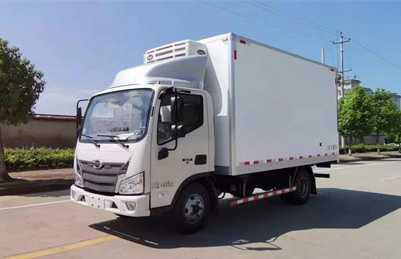 藍牌福田領(lǐng)航冷藏車