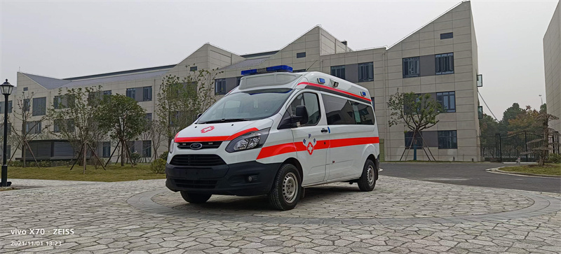 福特V362客運版負(fù)壓型救護車