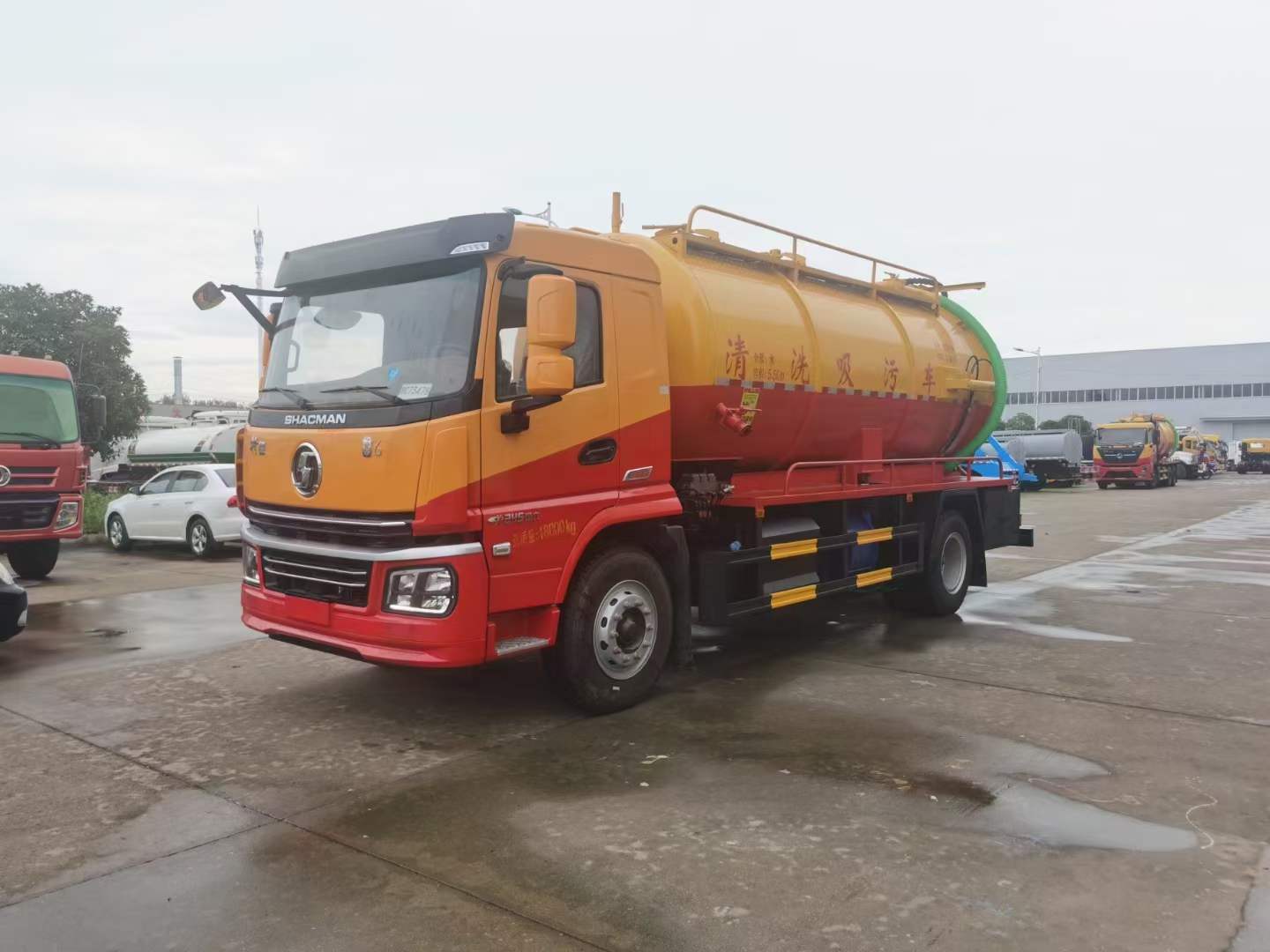 單橋18噸清洗吸污車最具競爭力產品：陜汽軒德清洗吸污車優(yōu)勢