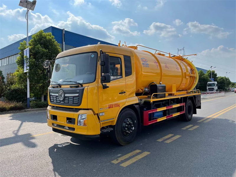 東風(fēng)天錦不帶復(fù)發(fā)15方清洗吸污車(chē)