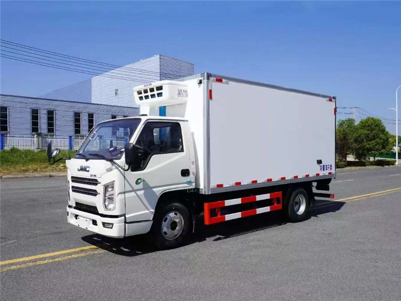 藍(lán)牌江鈴順達(dá)窄體冷藏車(chē)