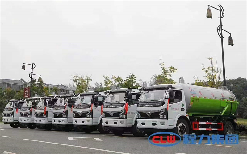 東風(fēng)福瑞卡12噸吸污車(chē)